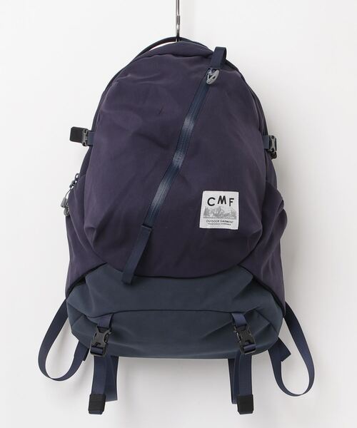 CMF OUTDOOR GARMENT(シーエムエフアウトドアガーメント)の「CMF OUTDOOR GARMENT/シーエムエフ アウトドアガーメント WEEKENDERZ SMOOTH NYLON(バックパック/リュック・メンズ・ネイビー/ブラック・F)」の4枚目の写真