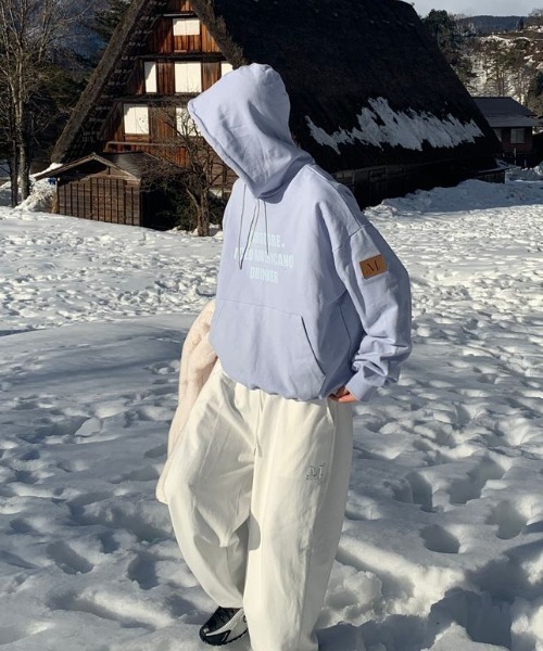 MUCENT（ムセント）の「【日本未発売/WEB限定】MUCENT(ムセント)/ユニセックス ワイド ルーズ ロゴ ジョガー スウェットパンツ/LASH METAL LOGO JOGGER SWEAT WIDE PANTS UNISEX（スウェットパンツ・レディース・ブラック/アイボリー/カーキ/グレー・FREE）」の7枚目の写真