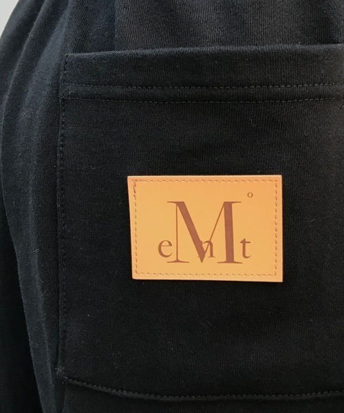 MUCENT（ムセント）の「【日本未発売/WEB限定】MUCENT(ムセント)/ユニセックス ワイド ルーズ ロゴ ジョガー スウェットパンツ/LASH METAL LOGO JOGGER SWEAT WIDE PANTS UNISEX（スウェットパンツ・レディース・ブラック/アイボリー/カーキ/グレー・FREE）」の14枚目の写真