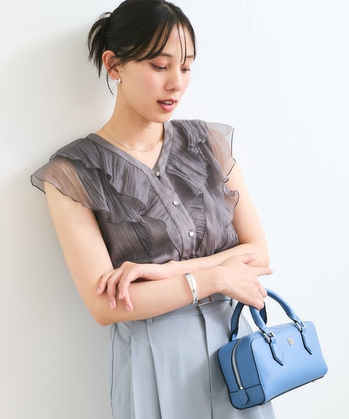 VIS（ビス）の「シアーラッフルフリルブラウス/通勤対応（シャツ/ブラウス・レディース・チャコールグレー/ピンク/ベージュ・FREE）」の7枚目の写真