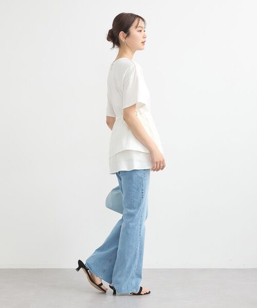 earth music&ecology(アースミュージックアンドエコロジー)の「セルフカットフレアデニムパンツ(デニムパンツ・レディース・ライトインディゴブルー/ブルー系その他・M/L/S)」の22枚目の写真