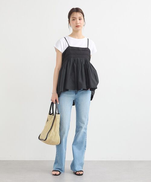 earth music&ecology(アースミュージックアンドエコロジー)の「セルフカットフレアデニムパンツ(デニムパンツ・レディース・ライトインディゴブルー/ブルー系その他・M/L/S)」の18枚目の写真