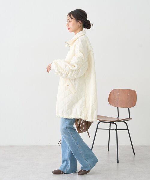 earth music&ecology(アースミュージックアンドエコロジー)の「セルフカットフレアデニムパンツ(デニムパンツ・レディース・ライトインディゴブルー/ブルー系その他・M/L/S)」の20枚目の写真