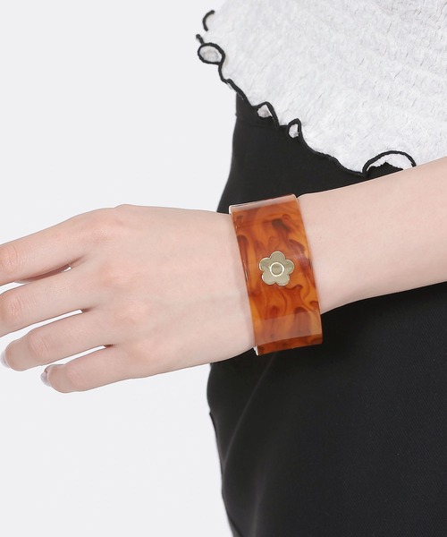 2-5日着 MARY QUANT メタルポイントアクリル バングル メタルポイントアクリル バングル（バングル/リストバンド