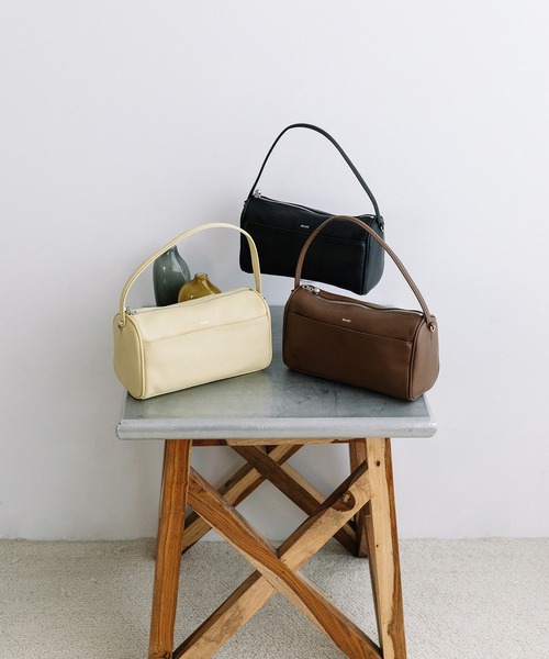 Beau're（ヴュレ）の「BEAURE Simple ボストン Bag（ボストンバッグ・レディース・ペールイエロー/ブラウン/ブラック・FREE）」の4枚目の写真