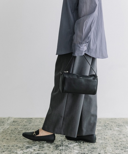 Beau're（ヴュレ）の「BEAURE Simple ボストン Bag（ボストンバッグ・レディース・ペールイエロー/ブラウン/ブラック・FREE）」の17枚目の写真