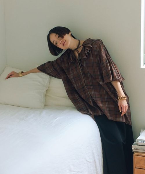 高山都　oblekt リボンブラウス　ブルー 売り切れ商品 高山都oblekt リボンブラウスブルー 売り切れ商品