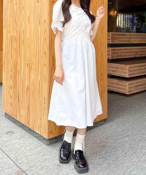 Mejoul（メジュール）の「バックリボンパフスリーブロングワンピース（ワンピース・レディース・ホワイト/ブラック・M）」の19枚目の写真