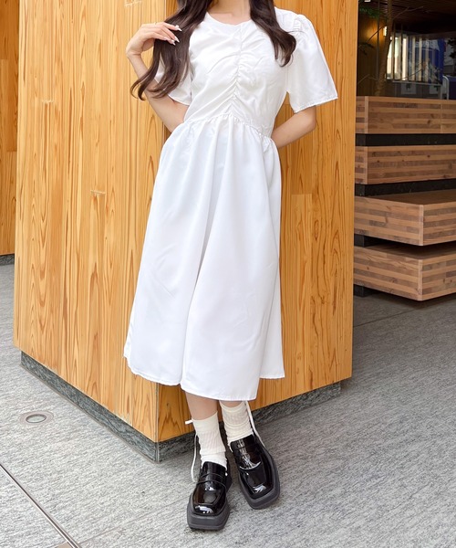 Mejoul（メジュール）の「バックリボンパフスリーブロングワンピース（ワンピース・レディース・ホワイト/ブラック・M）」の18枚目の写真