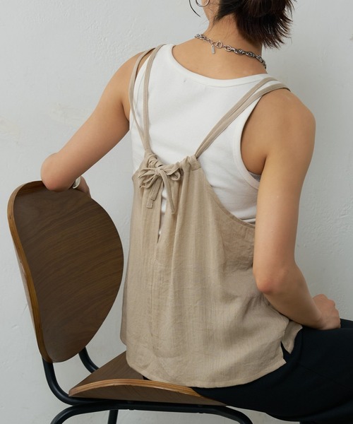 COLONY 2139(コロニートゥーワンスリーナイン)の「リネンライクキャミブラウス(キャミソール・レディース・ベージュ/ブラウン/ブラック・FREE)」の3枚目の写真