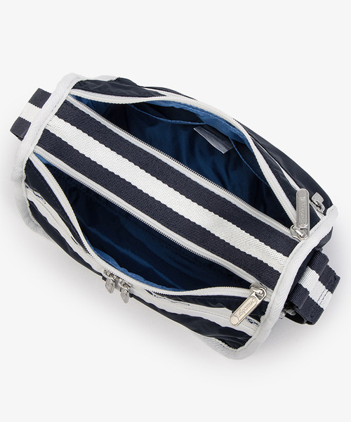 LeSportsac(レスポートサック)の「SMALL EVERYDAY BAG スペクテイターディープブルー(ショルダーバッグ・レディース・ブルー・FREE)」の9枚目の写真