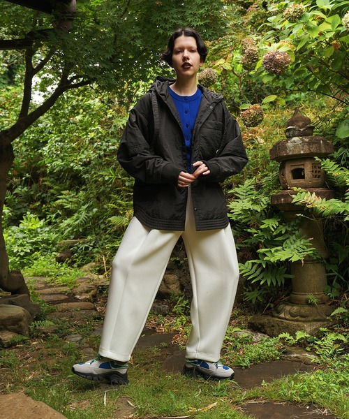 OMMO(オーエムエムオー)の「PADDED HOOD SHIRT(その他アウター・レディース・オフホワイト/ブラック・36/38)」の17枚目の写真