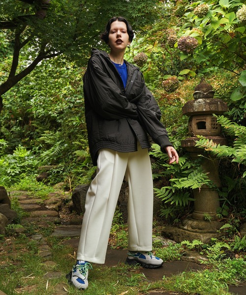 OMMO(オーエムエムオー)の「PADDED HOOD SHIRT(その他アウター・レディース・オフホワイト/ブラック・36/38)」の19枚目の写真