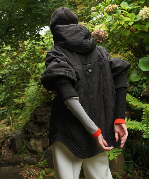 OMMO(オーエムエムオー)の「PADDED HOOD SHIRT(その他アウター・レディース・オフホワイト/ブラック・36/38)」の15枚目の写真