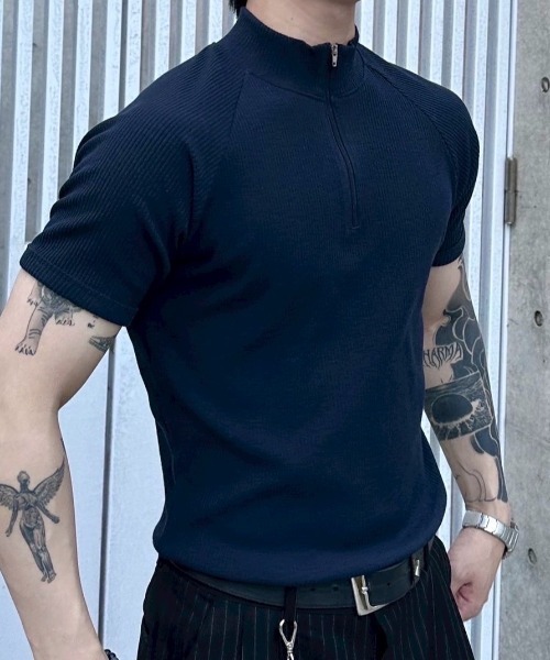 Chikashitsu +（チカシツプラス）の「【Chikashitsu +】mockneck zip half sleeve t-shirt / 【チカシツプラス】モックネックジップ半袖Tシャツ（Tシャツ/カットソー・メンズ・ブラック/グレー/ネイビー・ONE SIZE）」の10枚目の写真