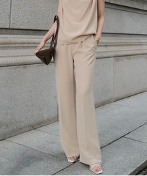 anuans（アニュアンス）の「トリアセテートリラックスパンツ（スラックス）」