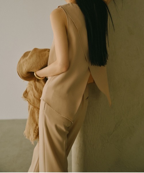 anuans(アニュアンス)の「トリアセテートリラックスパンツ(スラックス・レディース・ブラック/サックスブルー/ベージュ/ネイビー・SMALL/MEDIUM)」の18枚目の写真