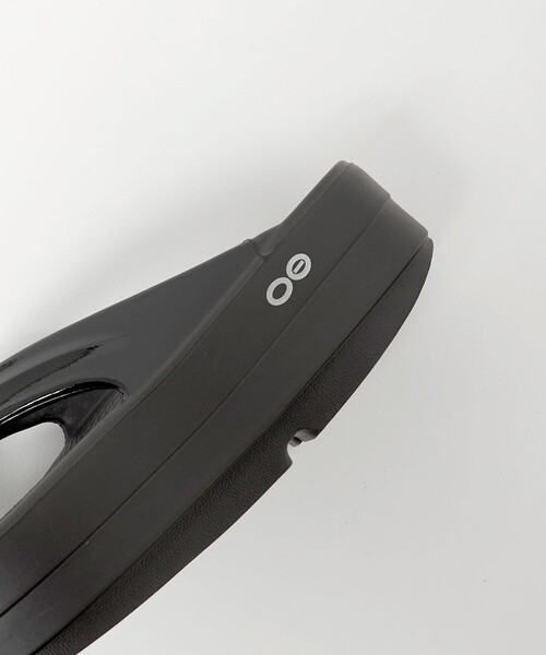 OOFOS（ウーフォス）の「＜OOFOS＞OOmega（サンダル・レディース・ブラック・25cm/24cm/23cm）」の9枚目の写真