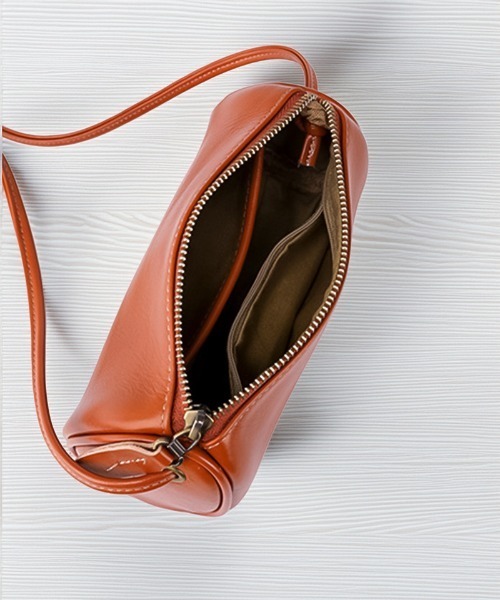 blackdia ocean 本革 クロスボディバッグ（ショルダーバッグ