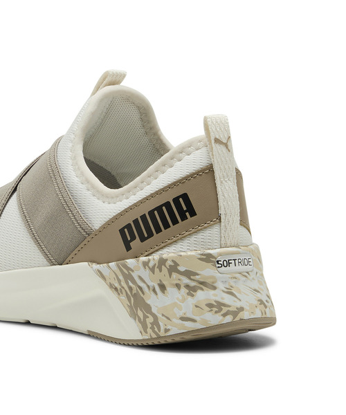 PUMA(プーマ)の「PUMA プーマ ウィメンズ ソフトライド ハルリー スリップオン M ランニング(スニーカー・レディース・ホワイト系その他/ブラック系その他2・24.5cm/24.0cm/23.5cm/26.0cm/25.5cm/25.0cm/23.0cm/22.5cm/22.0cm)」の9枚目の写真