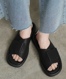 Bulue.（ブルー）の「【Bulue.】モードデザインサンダル（サンダル）」