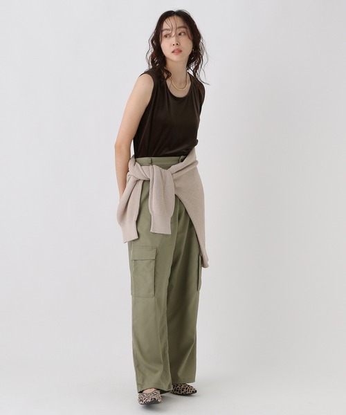 Elura（エルーラ）の「ベロアタンク/582313（タンクトップ・レディース・ダークブラウン/ブラック・FREE）」の14枚目の写真