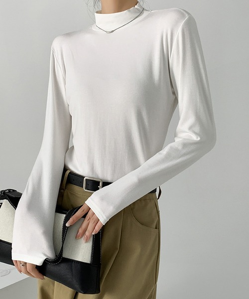 DAY CLOSET(デイ クローゼット)の「レディース 秋冬のきれいめコーデに。長袖ハイネックリブトップス(ニット/セーター・レディース・キナリ/ホワイト/ブラック/グレイッシュベージュ/ダークグレー・L/M)」の2枚目の写真