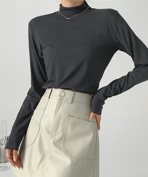 DAY CLOSET(デイ クローゼット)の「レディース 秋冬のきれいめコーデに。長袖ハイネックリブトップス(ニット/セーター・レディース・キナリ/ホワイト/ブラック/グレイッシュベージュ/ダークグレー・L/M)」の4枚目の写真