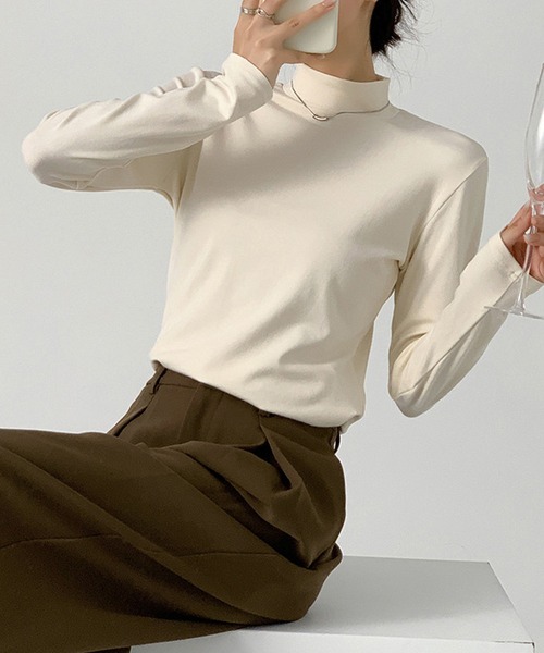 DAY CLOSET(デイ クローゼット)の「レディース 秋冬のきれいめコーデに。長袖ハイネックリブトップス(ニット/セーター・レディース・キナリ/ホワイト/ブラック/グレイッシュベージュ/ダークグレー・L/M)」の9枚目の写真
