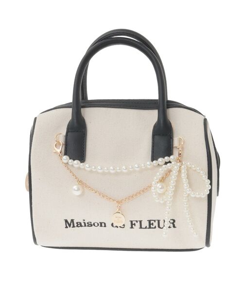 Maison de FLEUR(メゾンドフルール)の「チャーム付きキャンバスボストンバッグ(ボストンバッグ・レディース・ピンク/ブラック・FREE)」の16枚目の写真