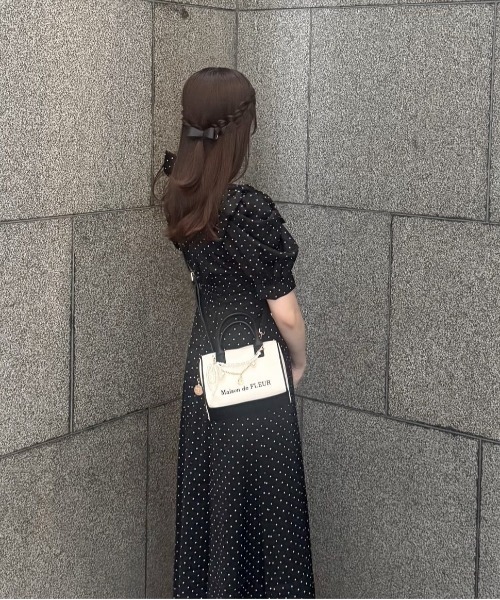 Maison de FLEUR(メゾンドフルール)の「チャーム付きキャンバスボストンバッグ(ボストンバッグ・レディース・ピンク/ブラック・FREE)」の20枚目の写真