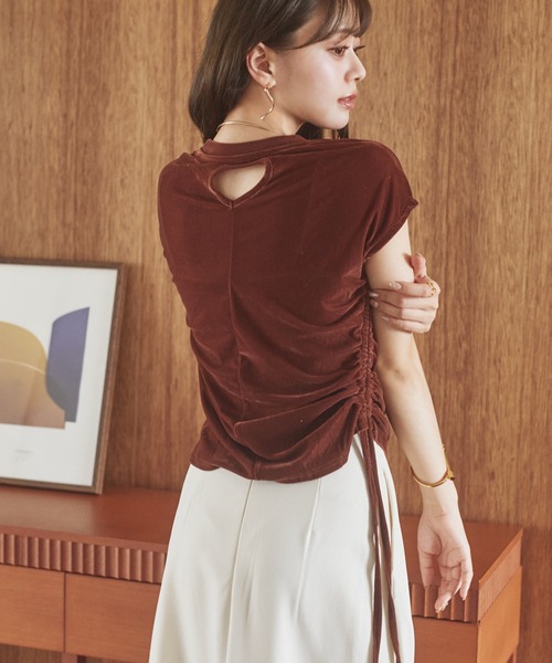 LAULEN（ローレン）の「velor side shirring tops /ベロアサイドシャーリングトップス（Tシャツ/カットソー・レディース・グレイッシュベージュ/ブラック/テラコッタ・FREE）」の12枚目の写真