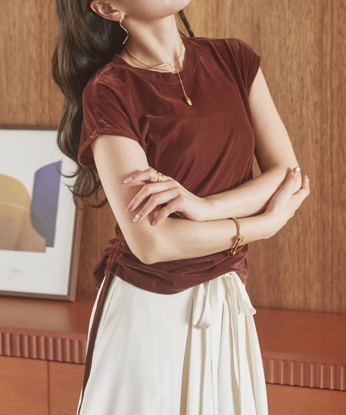 LAULEN（ローレン）の「velor side shirring tops /ベロアサイドシャーリングトップス（Tシャツ/カットソー・レディース・グレイッシュベージュ/ブラック/テラコッタ・FREE）」の14枚目の写真