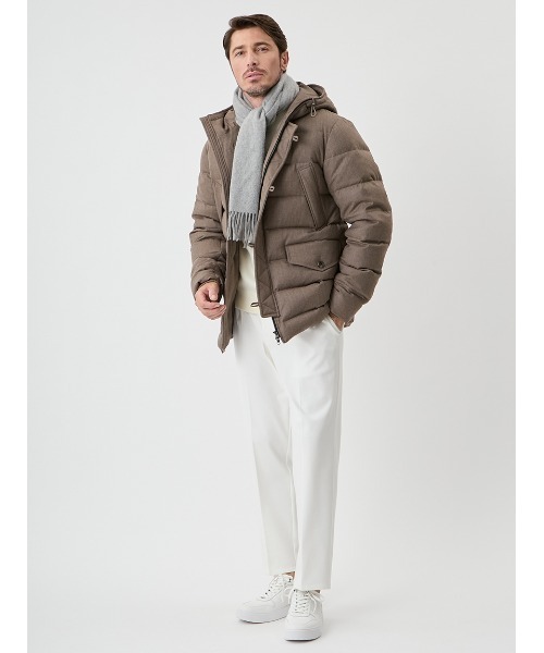 AOURE(アウール)の「BERWICH SAKE ジャージーパンツ(スラックス・メンズ・オフホワイト/グレイッシュベージュ/ブラック・MEDIUM/SMALL)」の6枚目の写真
