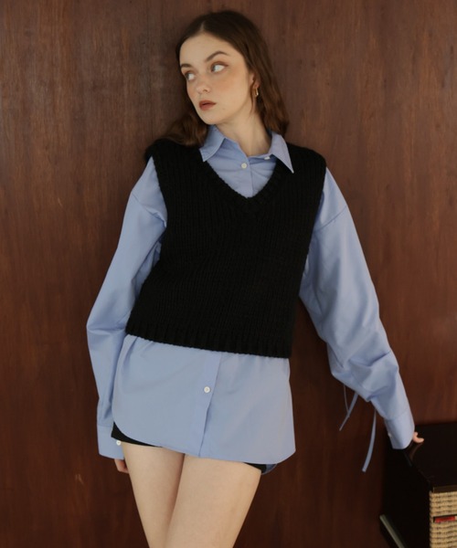 Mili affinity（ミリアフィニティー）の「ロービングVネックニットベスト（ニット/セーター・レディース・アイボリー/ブラック/チャコール/ブラウン・FREE）」の3枚目の写真