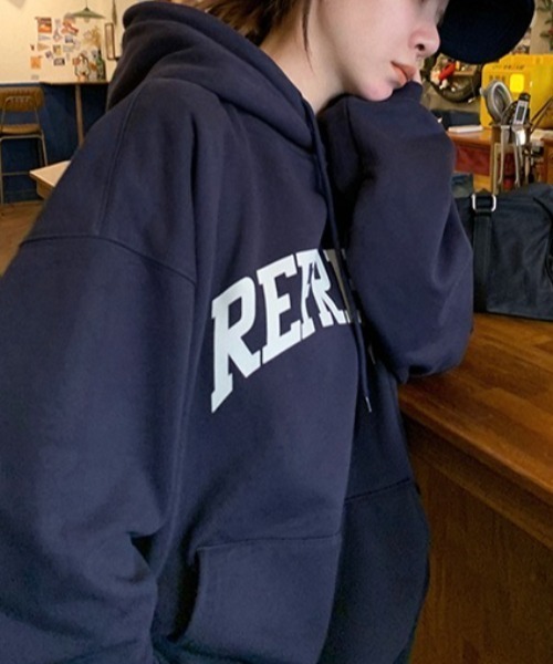 Teem Store(チームストア)の「レタリングオーバーサイズパーカー(パーカー・レディース・ブラウン/グレー/ネイビー/ライトグレー・M/L)」の6枚目の写真