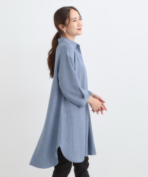 SHOO・LA・RUE(シューラルー)の「【S-LL/体型カバー】さらっとしたタッチが魅力 デニムライクチュニック(チュニック・レディース・ブルー系その他/ブルー・01/04/03/02)」の4枚目の写真