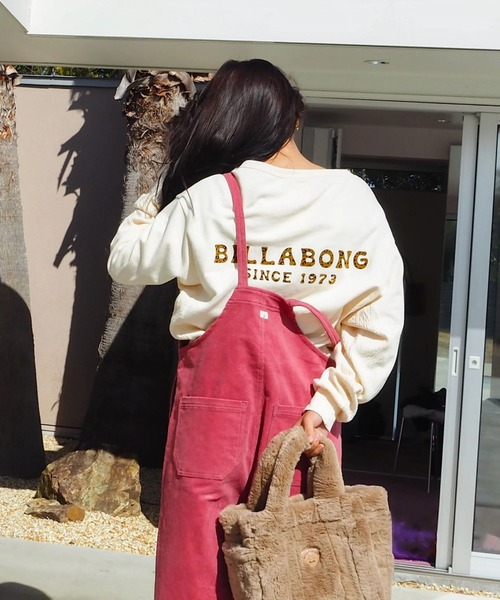 BILLABONG(ビラボン)の「BILLABONG レディース BOAT NECK LOOSE CROP トレーナー 【LOOSE CROPPED】【2025年秋冬モデル】/ビラボンロゴバックプリントサイド切り替えドロップショルダースウェットトレーナー(スウェット・レディース・グレー/アイボリー/スミクロ・MEDIUM/LARGE)」の2枚目の写真