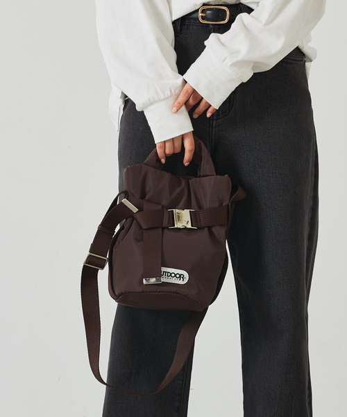 abahouse mavie（アバハウスマヴィ）の「OUTDOOR2wayBelt Tote(SS)（トートバッグ・レディース・ブラック/シルバー/ブラウン・フリー）」の5枚目の写真