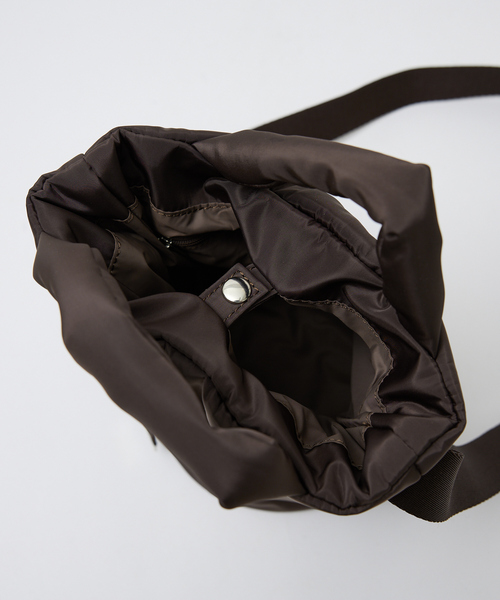 abahouse mavie（アバハウスマヴィ）の「OUTDOOR2wayBelt Tote(SS)（トートバッグ・レディース・ブラック/シルバー/ブラウン・フリー）」の6枚目の写真