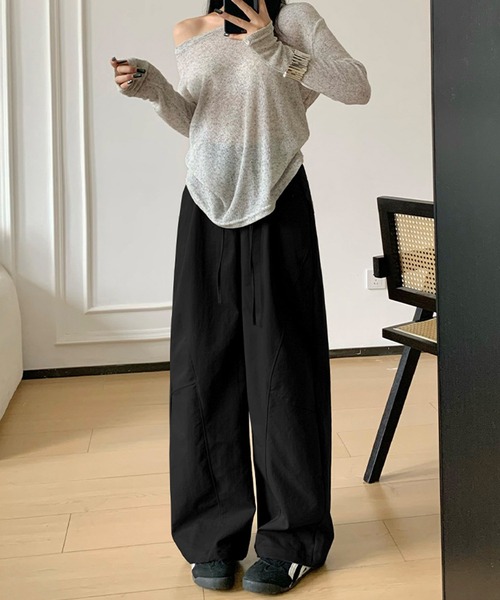 by LEGNA(バイレグナ)の「パネルラインカーブパンツ(その他パンツ・レディース・ダークグレー/アイボリー/ブラック・M-Regular/L-Regular/M-Long/L-Long)」の2枚目の写真