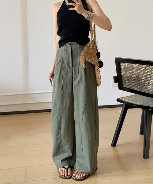 by LEGNA(バイレグナ)の「パネルラインカーブパンツ(その他パンツ・レディース・ダークグレー/アイボリー/ブラック・M-Regular/L-Regular/M-Long/L-Long)」の9枚目の写真