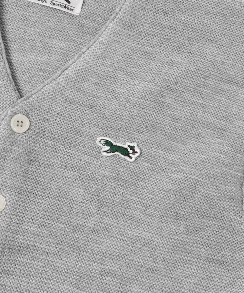 TOWNCRAFT(タウンクラフト)の「『WEB/一部店舗限定』『別注』PENNEYS×DOORS THE FOX Vネックカーディガン(KIDS)(カーディガン/ボレロ・キッズ・ブルー/グレー系その他/レッド・150)」の5枚目の写真