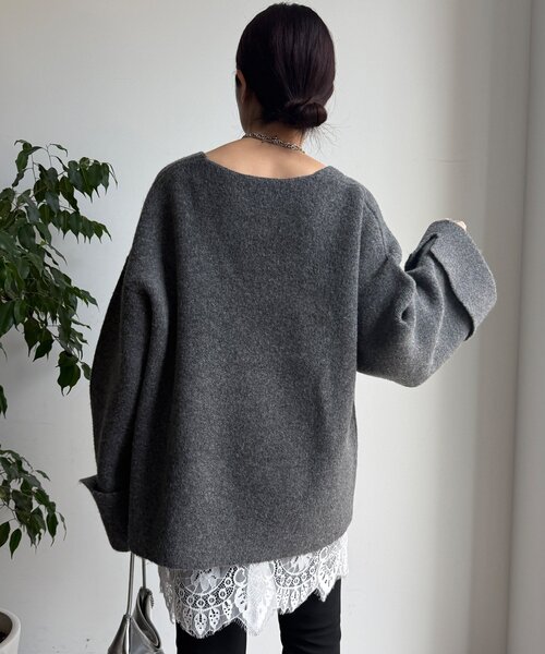 DouDou（ドゥドゥ）の「【WEB限定】深Vワイドスリーブプルオーバー（ニット/セーター・レディース・ブラウン/ベージュ/チャコールグレー・FREE）」の12枚目の写真