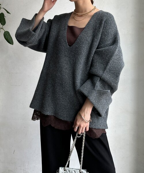 DouDou（ドゥドゥ）の「【WEB限定】深Vワイドスリーブプルオーバー（ニット/セーター・レディース・ブラウン/ベージュ/チャコールグレー・FREE）」の20枚目の写真