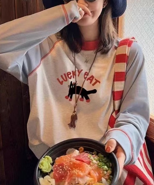 GEMEDA(ジェメダ)の「【秋冬新作】配色スリーブ花柄ロゴプリントロンT(Tシャツ/カットソー・レディース・ホワイト/ライトベージュ/ライトブルー・M)」の22枚目の写真