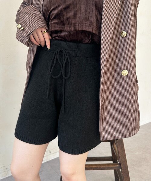 Thevon(ゼボン)の「ニットショートパンツ(その他パンツ・レディース・ブラウン/ブラック・FREE)」の1枚目の写真