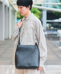 シンプルレザーショルダー Mサイズ