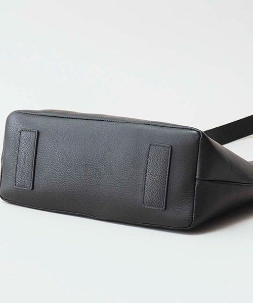 kalsac（カルサック）の「シンプルレザーショルダー　Mサイズ（ショルダーバッグ・レディース・ブラック・ONE SIZE）」の9枚目の写真