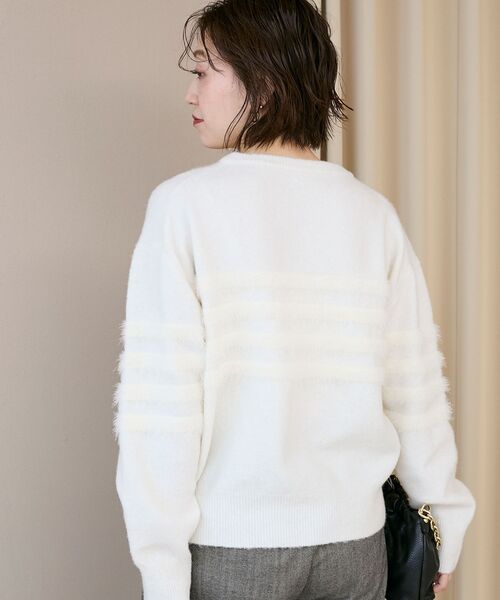 le.coeur blanc（ルクールブラン）の「パール×シャギーニット（ニット/セーター・レディース・オフホワイト/グレー・38）」の5枚目の写真
